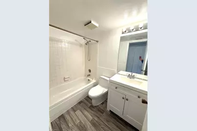 12666 Kenwood Ln #B, Fort Myers, FL 33907 - Photo 11