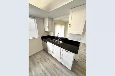 12666 Kenwood Ln #B, Fort Myers, FL 33907 - Photo 5