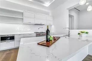 201 8th St S, Naples, FL 34102 - Photo 5