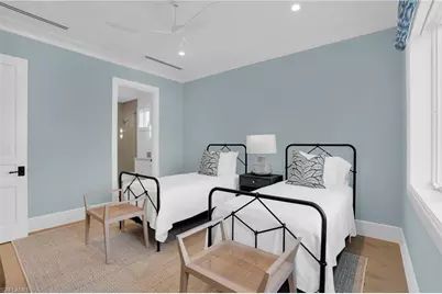 555 Whispering Pine Ln, Naples, FL 34103 - Photo 35