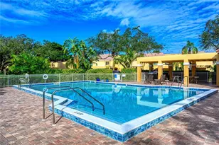 601 Beachwalk Cir, Naples, FL 34108 - Photo 33