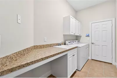 10113 Salisbury Ct, Fort Myers, FL 33913 - Photo 25