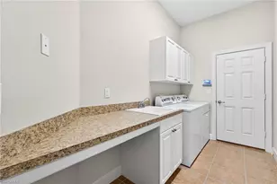 10113 Salisbury Ct, Fort Myers, FL 33913 - Photo 25
