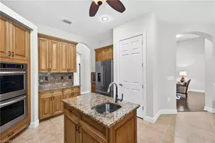 10113 Salisbury Ct, Fort Myers, FL 33913 - Photo 11