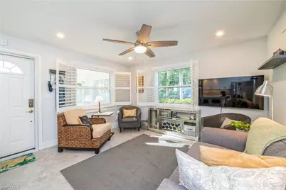 980 7th Ave S #101, Naples, FL 34102 - Photo 5