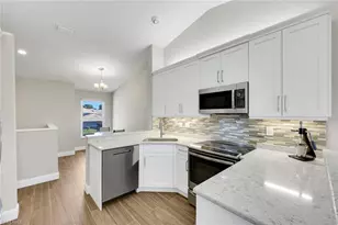 351 Emerald Bay Cir, Naples, FL 34110 - Photo 11