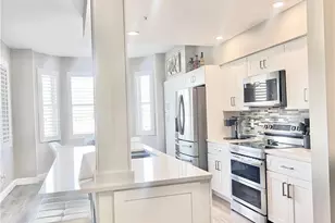 8555 Naples Heritage Dr, Naples, FL 34112 - Photo 9