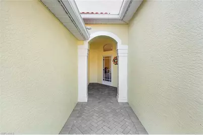 1201 Jardin Dr, Naples, FL 34104 - Photo 3