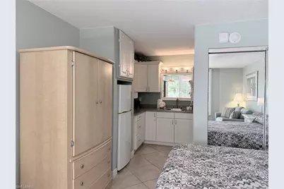 2555 Tamiami Trl N #256, Naples, FL 34103 - Photo 7