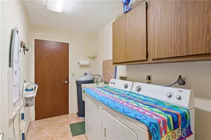 4096 Skyway Dr, Naples, FL 34112 - Photo 11