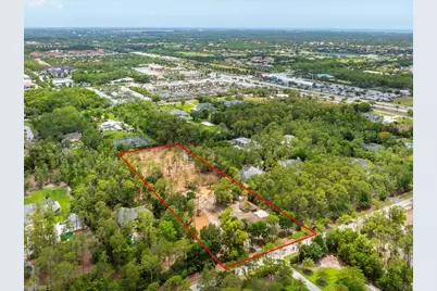 6940 Bottlebrush Ln, Naples, FL 34109 - Photo 9