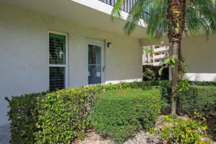 53 High Point Cir W, Naples, FL 34103 - Photo 13