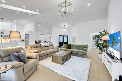 806 Knoll Wood Ct, Naples, FL 34108 - Photo 7