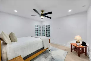 806 Knoll Wood Ct, Naples, FL 34108 - Photo 17