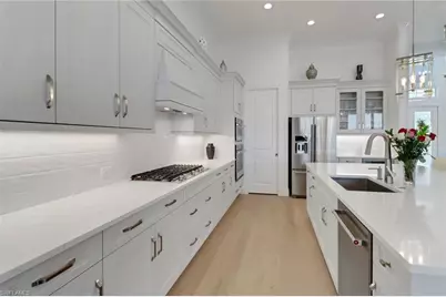 14370 Laguna Springs Ln, Naples, FL 34114 - Photo 7