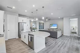 4705 Arboretum Cir, Naples, FL 34112 - Photo 7