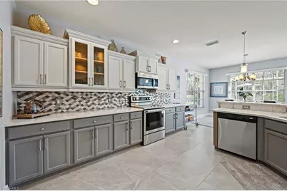 20107 Seadale Ct, Estero, FL 33928 - Photo 7