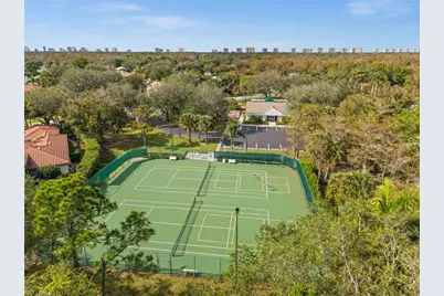 6898 Mill Run Cir, Naples, FL 34109 - Photo 43