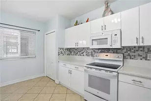 7804 Regal Heron Cir, Naples, FL 34104 - Photo 7