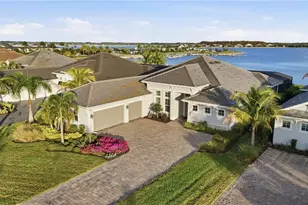 18653 WildBlue Blvd, Fort Myers, FL 33913 - Photo 5