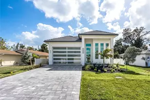 522 98th Ave N, Naples, FL 34108 - Photo 1