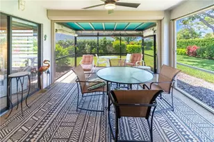 522 Beachwalk Cir, Naples, FL 34108 - Photo 19