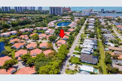 522 Beachwalk Cir, Naples, FL 34108 - Photo 33