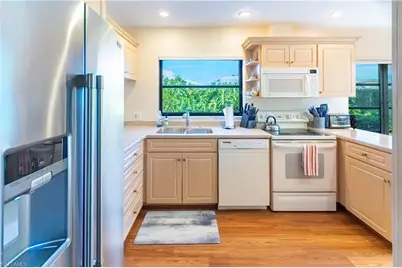 522 Beachwalk Cir, Naples, FL 34108 - Photo 15