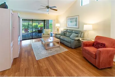 522 Beachwalk Cir, Naples, FL 34108 - Photo 9