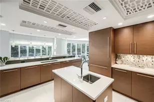 13665 Vanderbilt Dr, Naples, FL 34110 - Photo 15