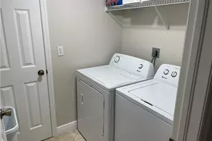 9640 Victoria Ln, Naples, FL 34109 - Photo 19