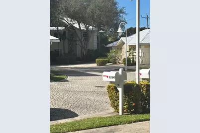 1270 Shady Rest Ln #403, Naples, FL 34103 - Photo 7