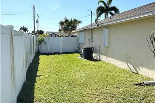 1401 SE 19th Ln, Cape Coral, FL 33990 - Photo 13