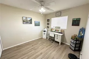 1401 SE 19th Ln, Cape Coral, FL 33990 - Photo 31