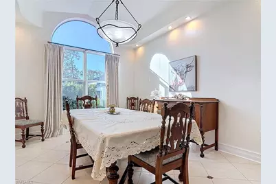 4411 Pine Ridge Rd, Naples, FL 34119 - Photo 13