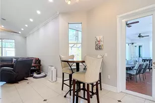 4411 Pine Ridge Rd, Naples, FL 34119 - Photo 17