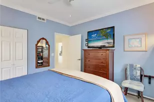 725 Saratoga Cir, Naples, FL 34104 - Photo 25