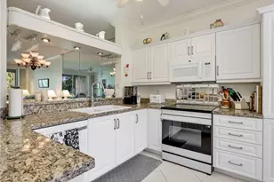 725 Saratoga Cir, Naples, FL 34104 - Photo 9