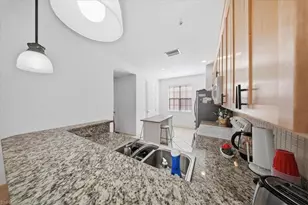 9138 Chula Vista St, Naples, FL 34113 - Photo 7