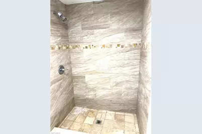 585 14th St N, Naples, FL 34102 - Photo 17
