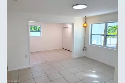 585 14th St N, Naples, FL 34102 - Photo 9