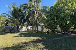 5370 Holland St, Naples, FL 34113 - Photo 7