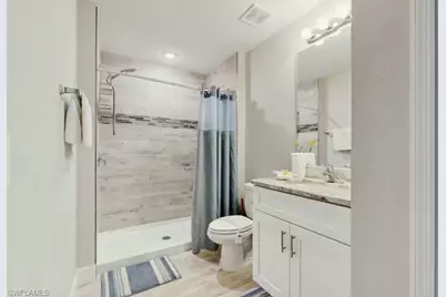 1341 NE 2nd St, Cape Coral, FL 33909 - Photo 9