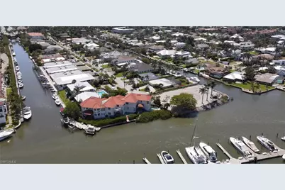 1500 5th Ave S, Naples, FL 34102 - Photo 3