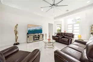 909 8th St SE, Naples, FL 34117 - Photo 5