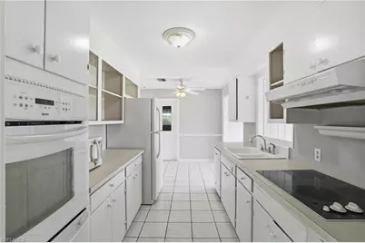 169 Viking Way, Naples, FL 34110 - Photo 13