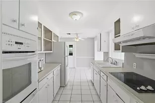 169 Viking Way, Naples, FL 34110 - Photo 13