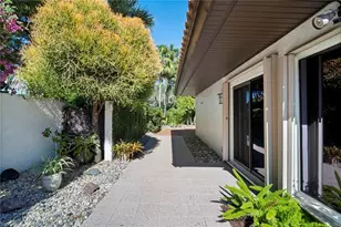 500 Tierra Mar Ln E, Naples, FL 34108 - Photo 13