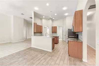 366 Burnt Pine Dr, Naples, FL 34119 - Photo 13