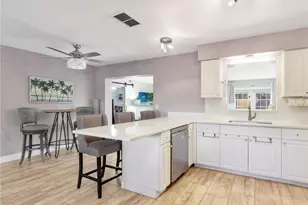 2142 Crystal Dr, Fort Myers, FL 33907 - Photo 13